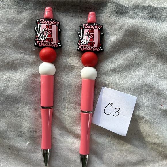 Pick one! Beaded pen with black ink & refill - Picture 6 of 10